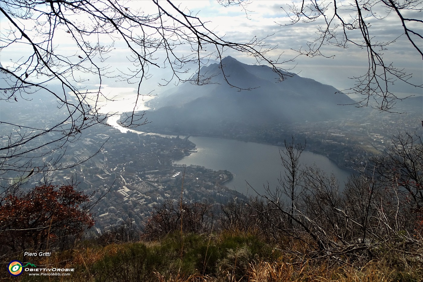 32 Vista su Lecco e il suo lago.JPG